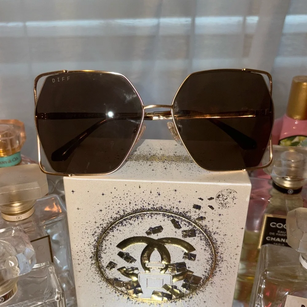 Sunflower ๐ป sunglasses ๐ถ๏ธ - Picture 5 of 11
